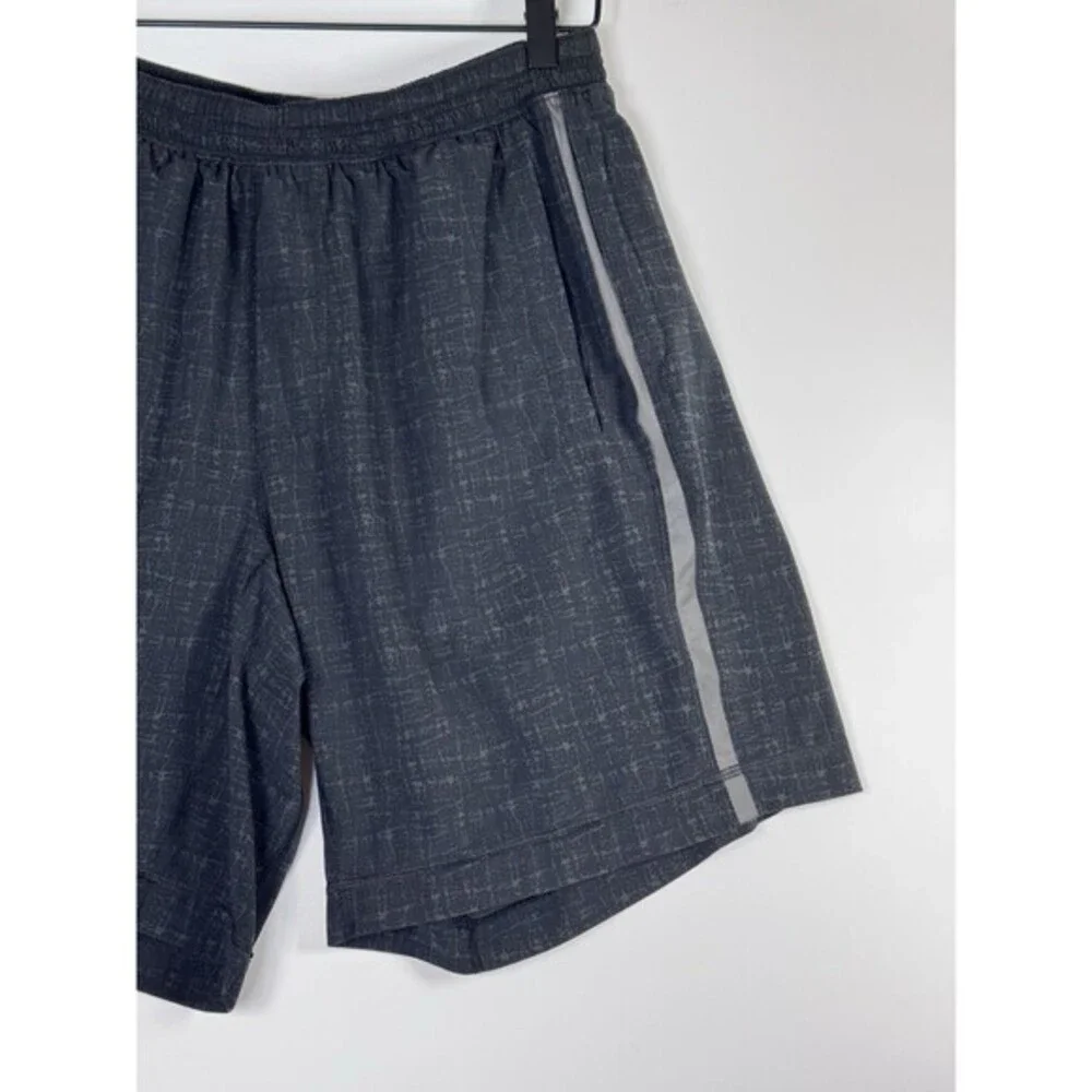 Lululemon Athletic Shorts Men Large Gray Black Lined Running Training Athleisure